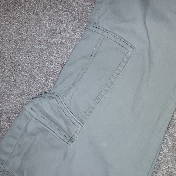 4/$18 Sincerely Jules green skinny cargo jeans - Picture 3 of 5